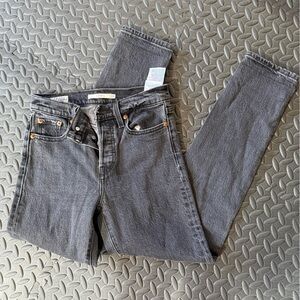 Levi’s gray jeans. Wedgie 23